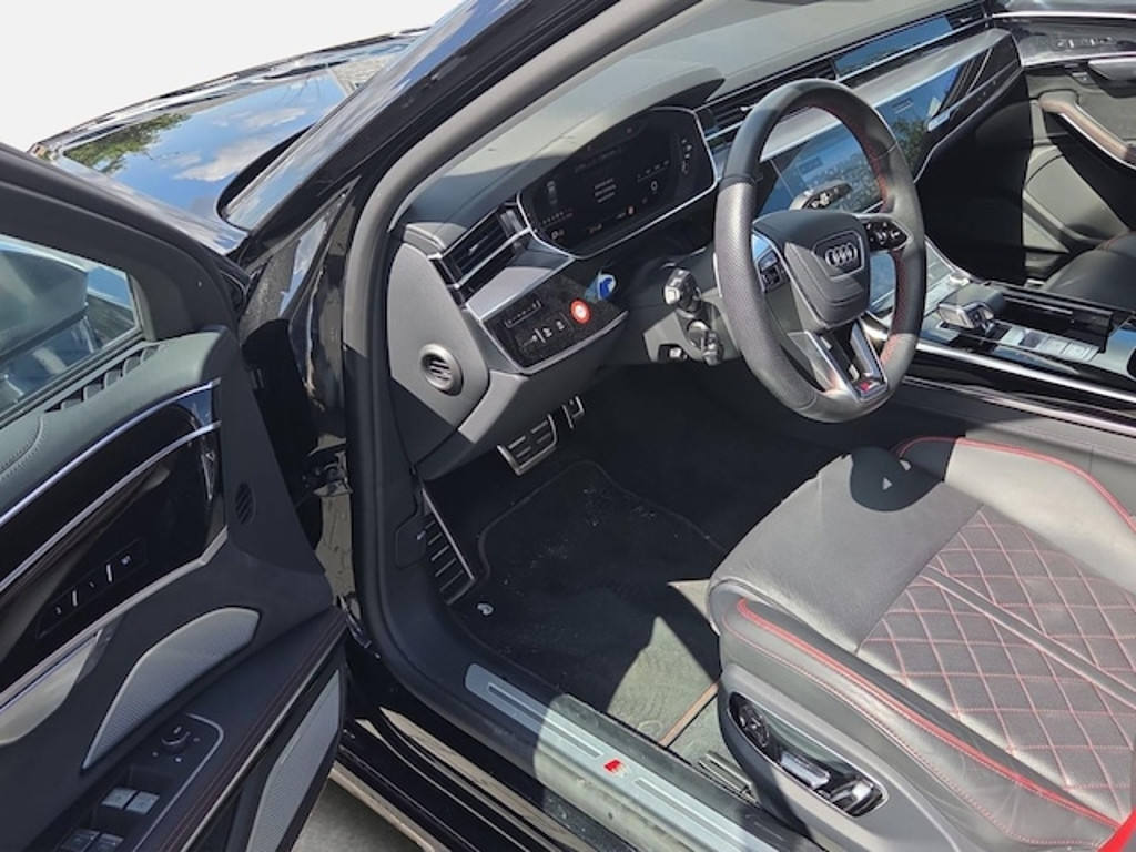 Audi S8