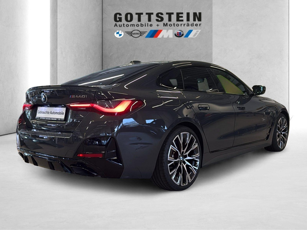 BMW M440
