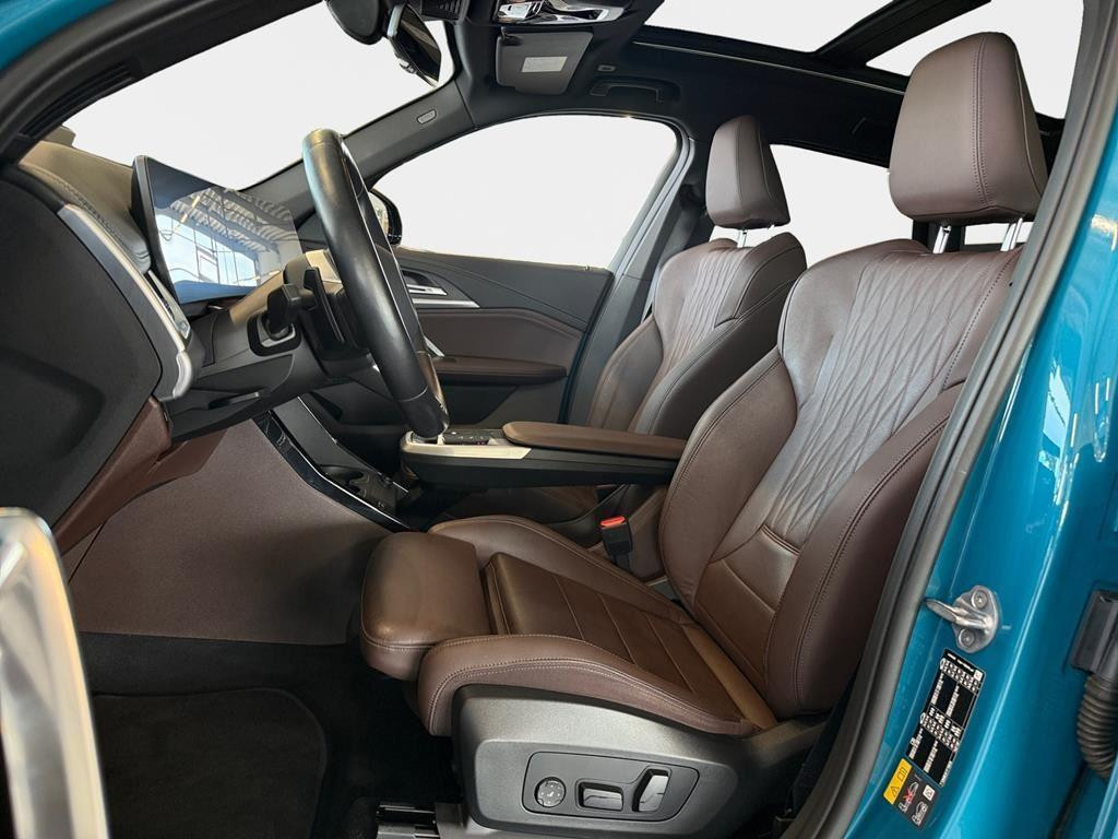 BMW iX1