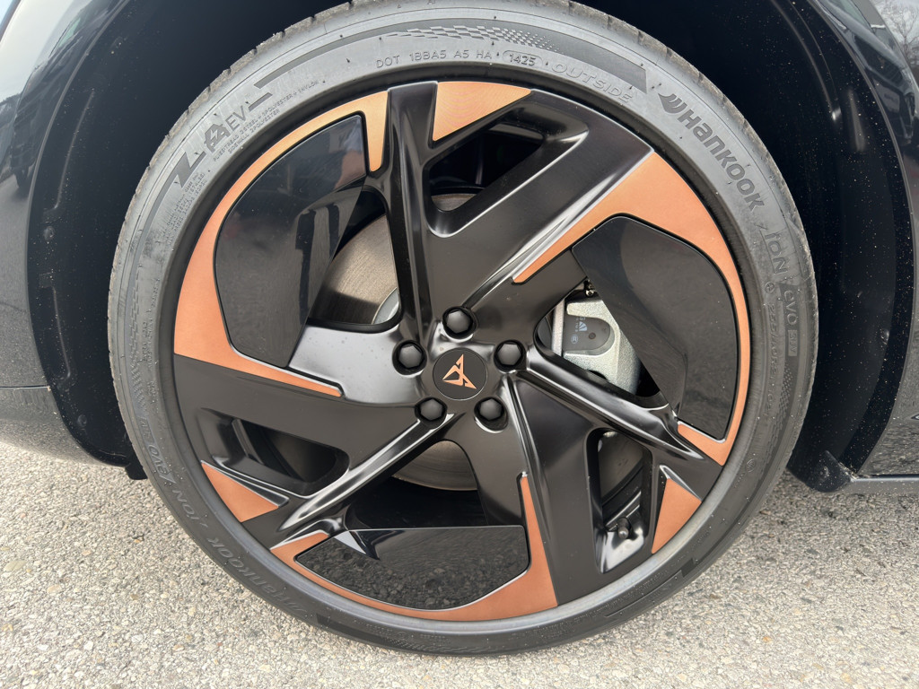 Cupra Tavascan