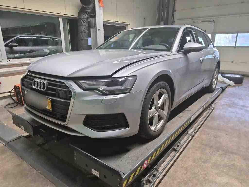 Audi A6 Avant S-Tronic 45 TFSI