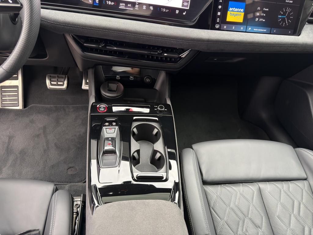 Audi S6 e-tron