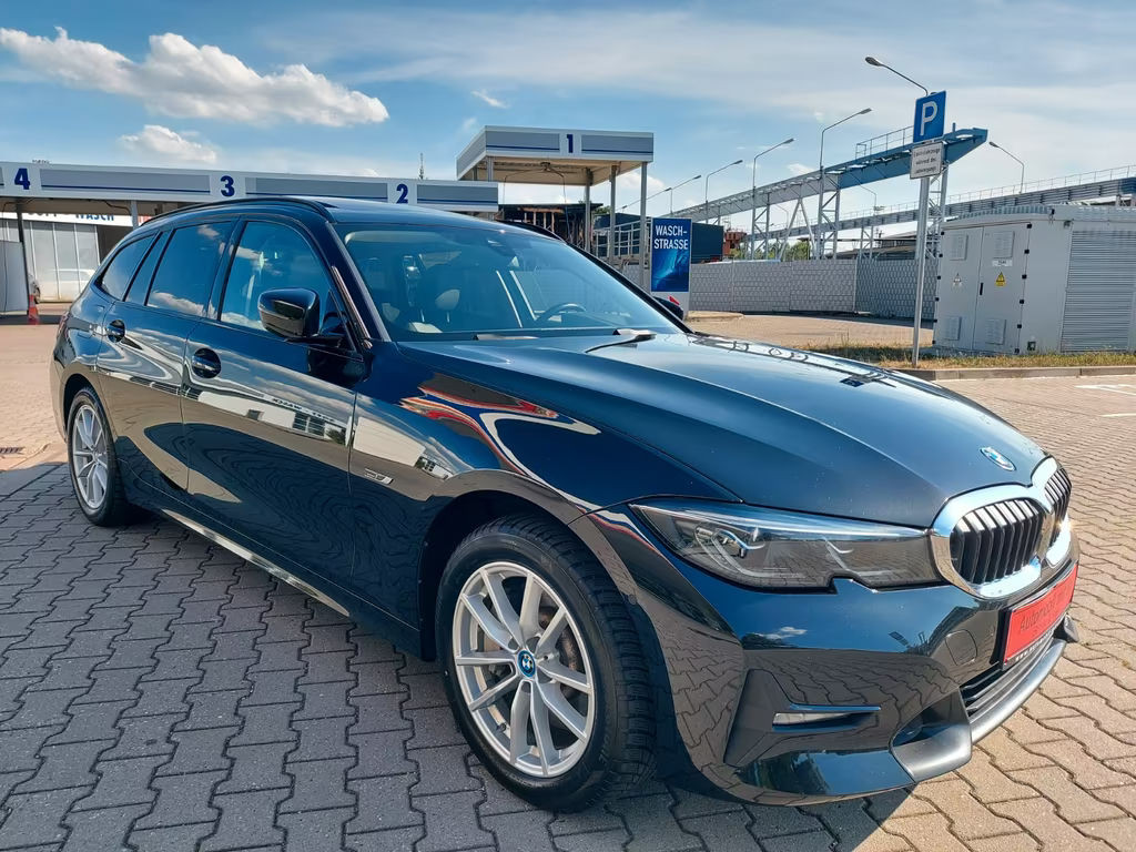 BMW 3 Serie 330 M-Sport xDrive Sport Line Touring 330e