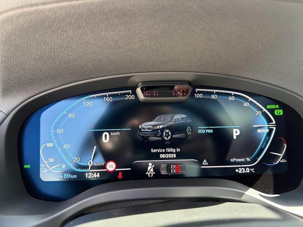 BMW iX3