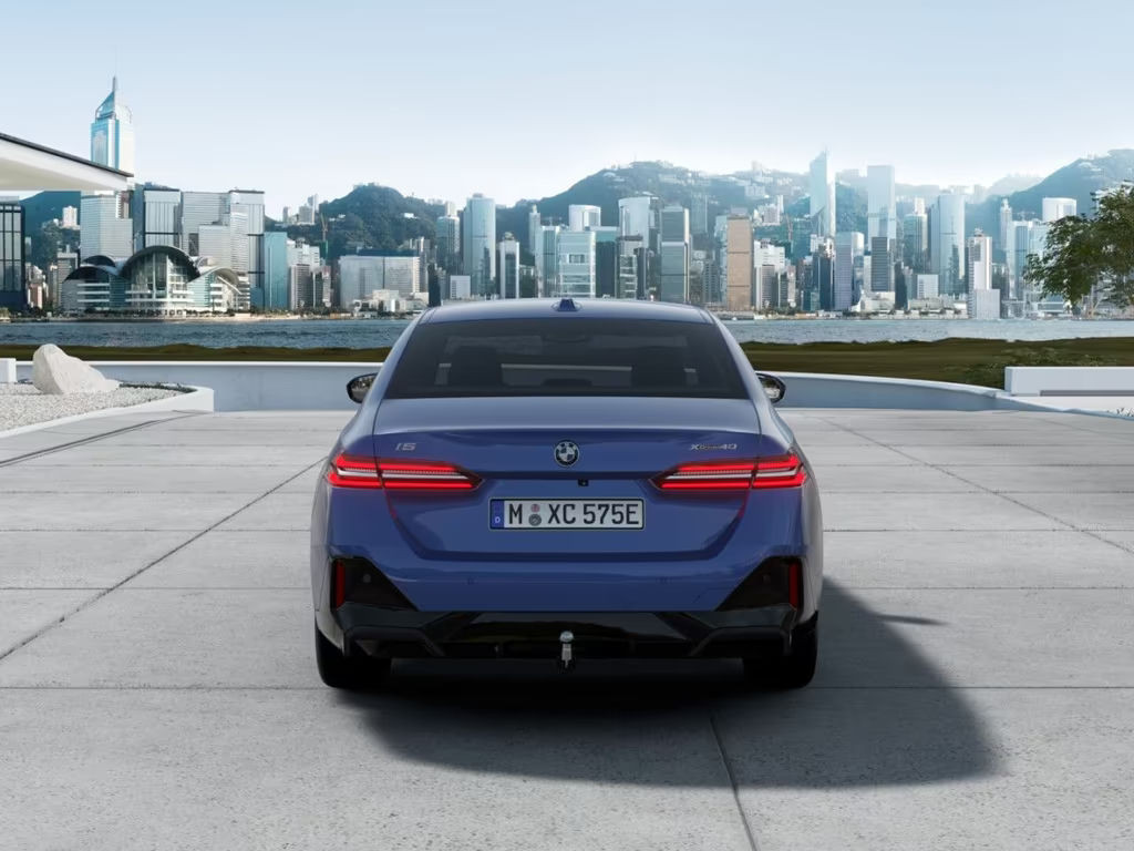 BMW i5