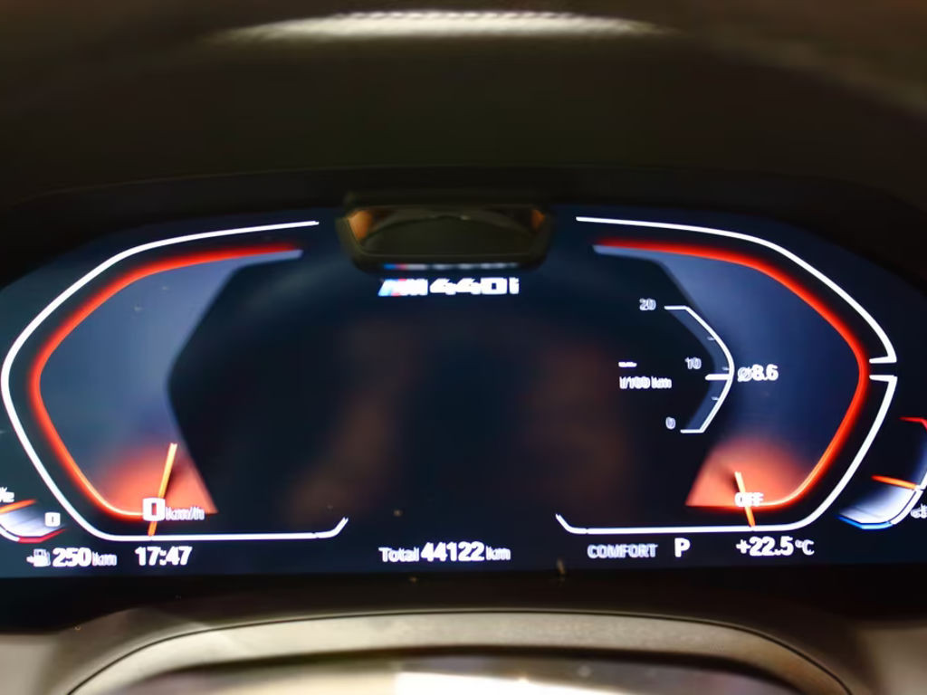 BMW M440