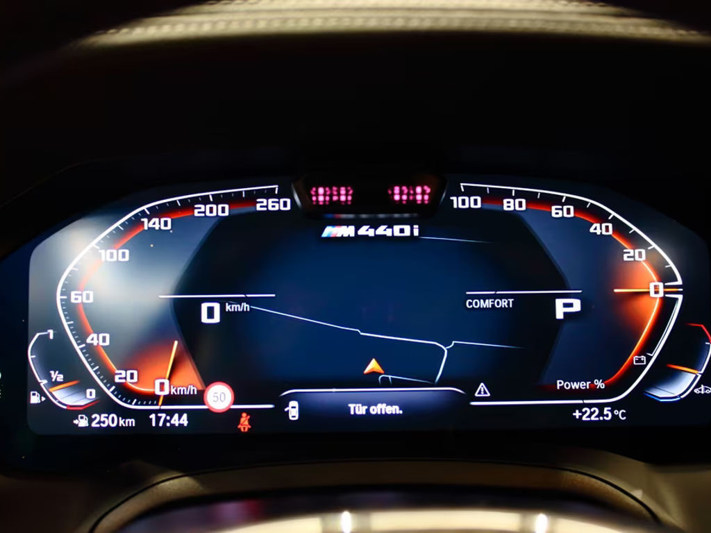 BMW M440