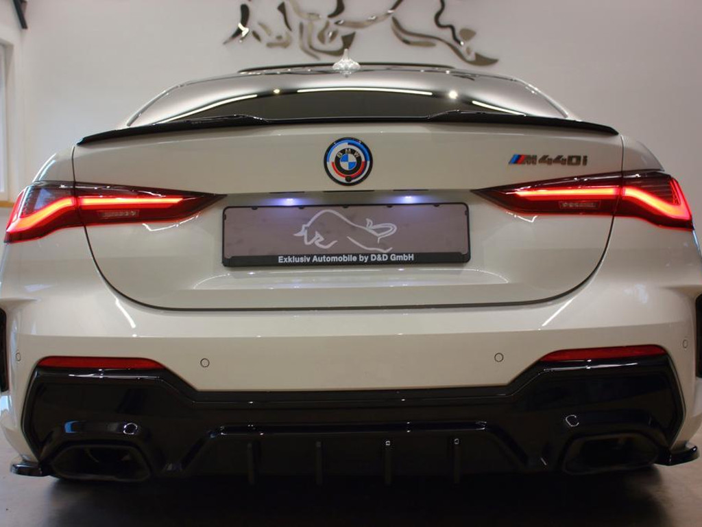 BMW M440