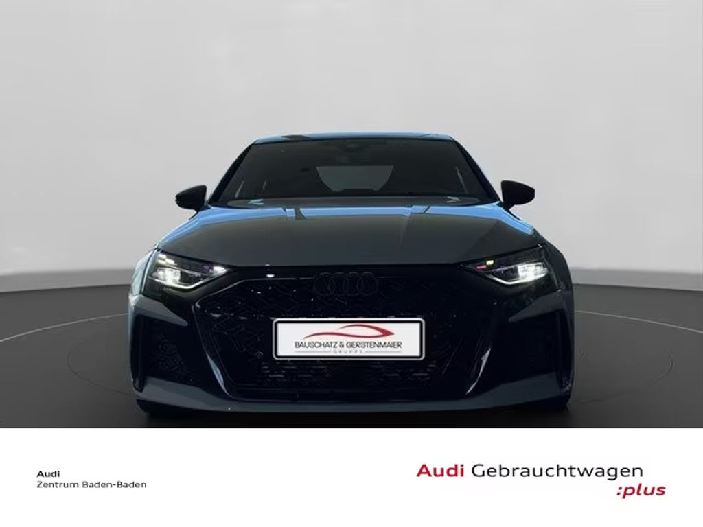 Audi RS3 Sedan S-Tronic
