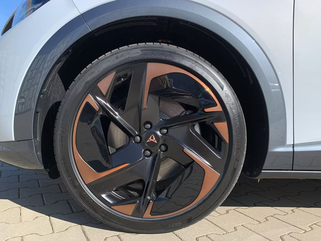 Cupra Tavascan