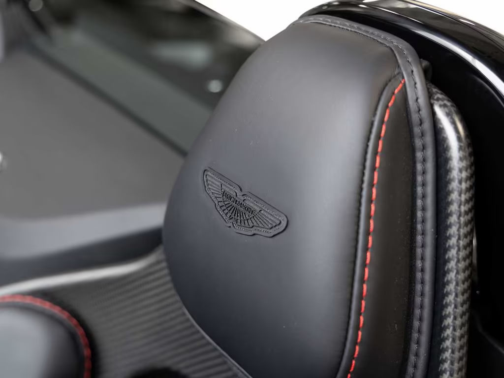 Aston Martin Vantage