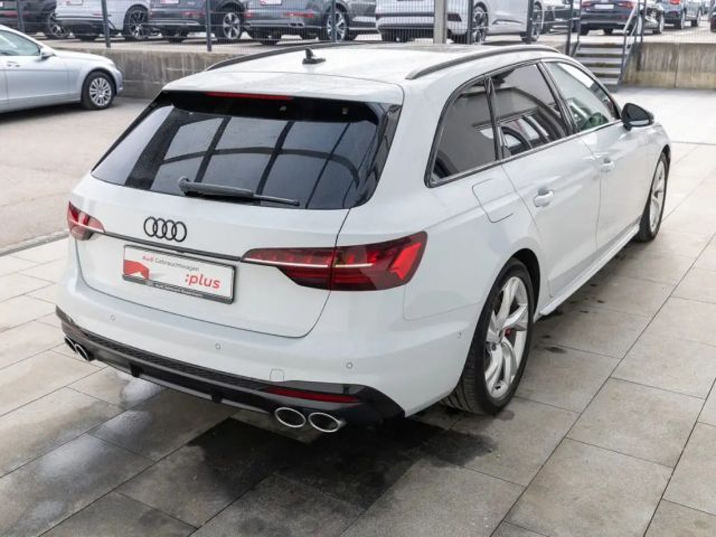 Audi S4