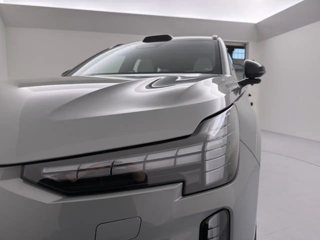 Volvo EX90