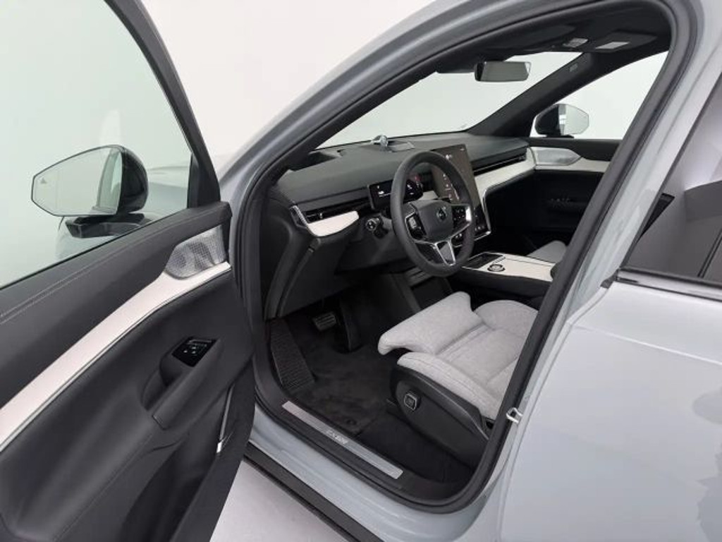 Volvo EX90