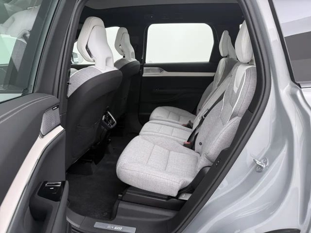 Volvo EX90