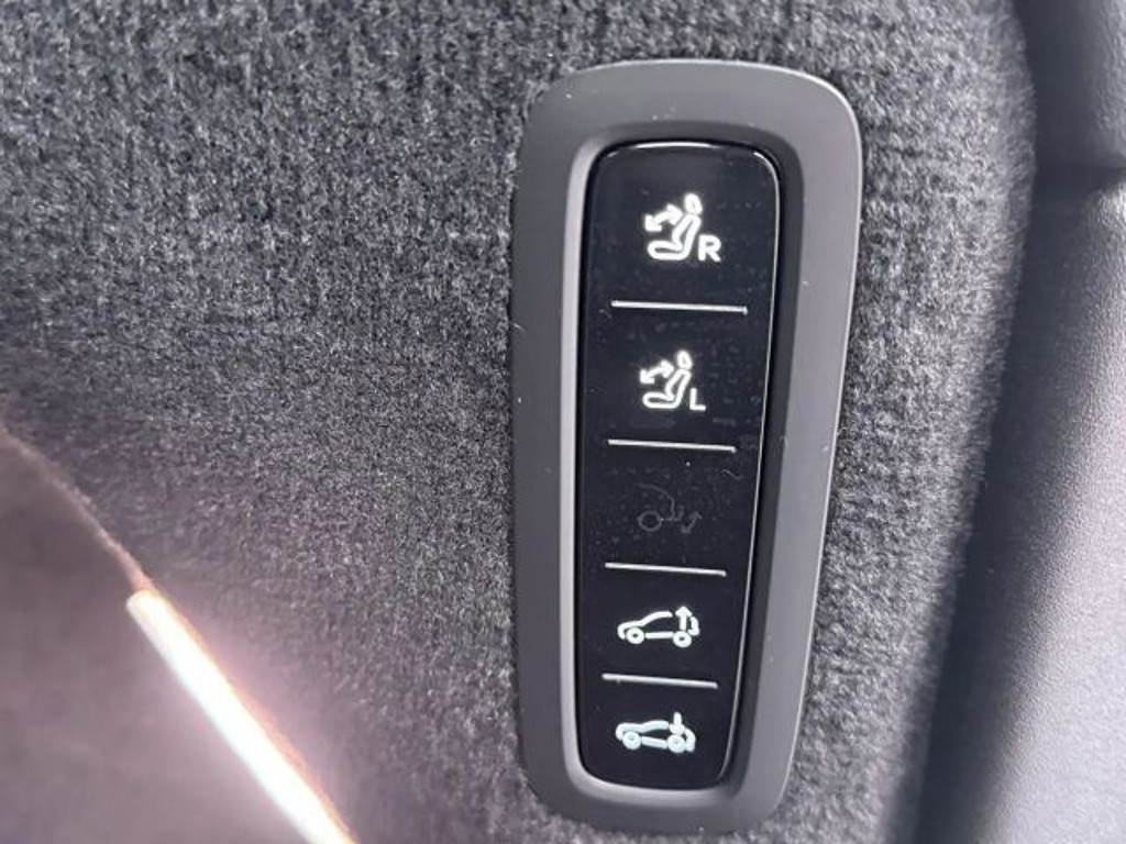 Volvo EX90