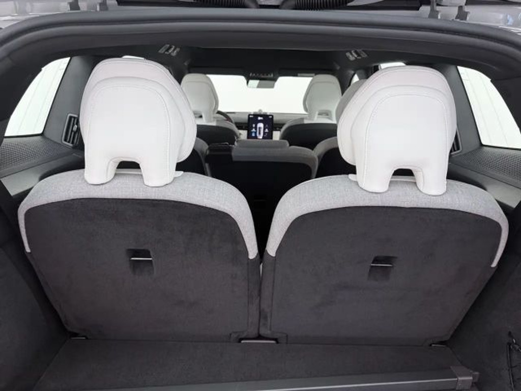 Volvo EX90