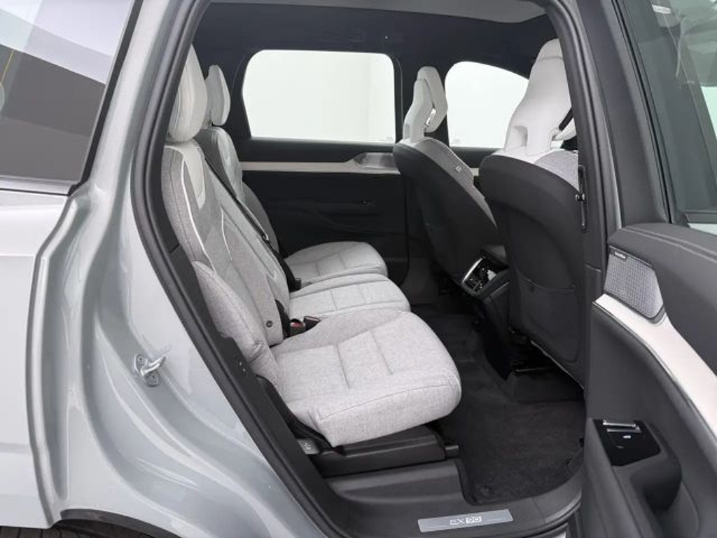 Volvo EX90