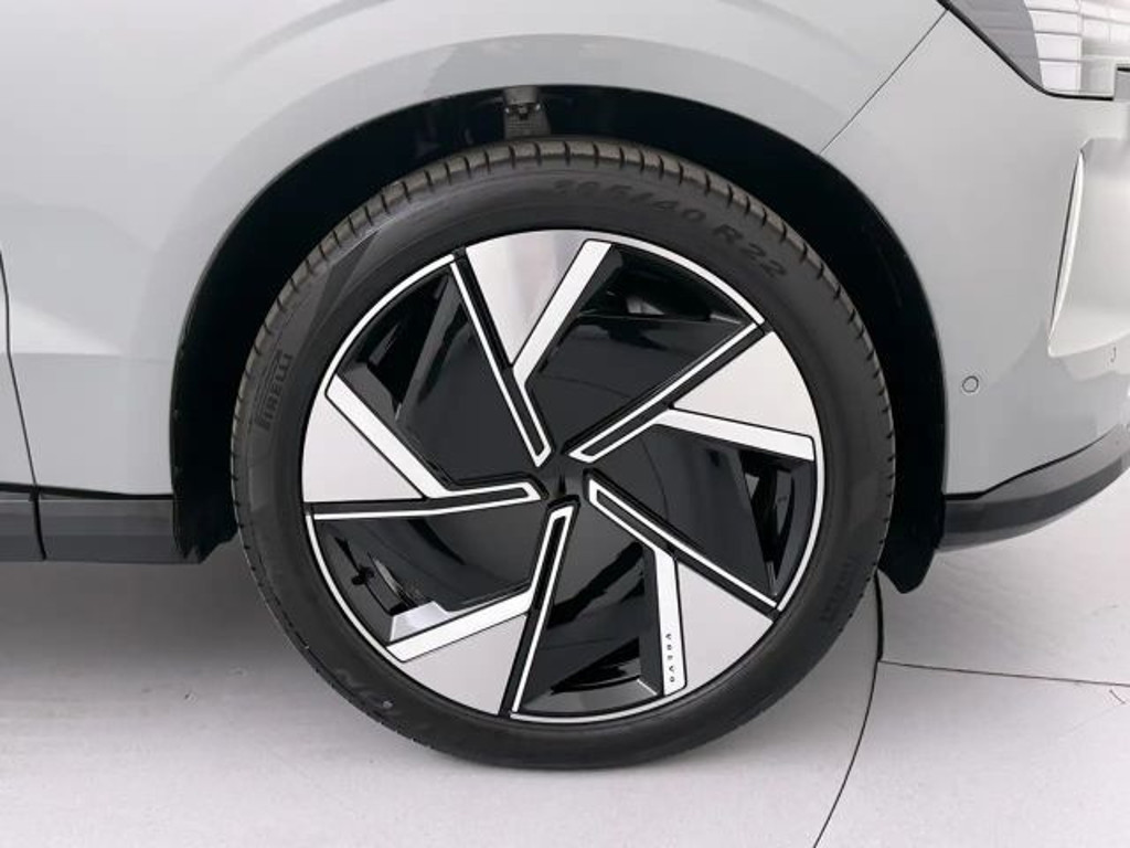 Volvo EX90
