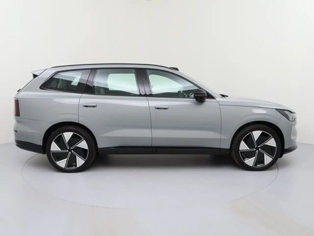 Volvo EX90