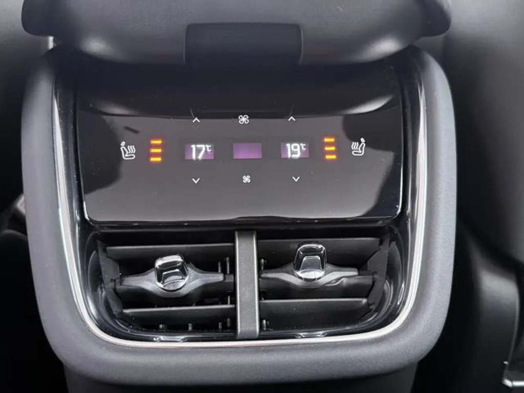Volvo EX90