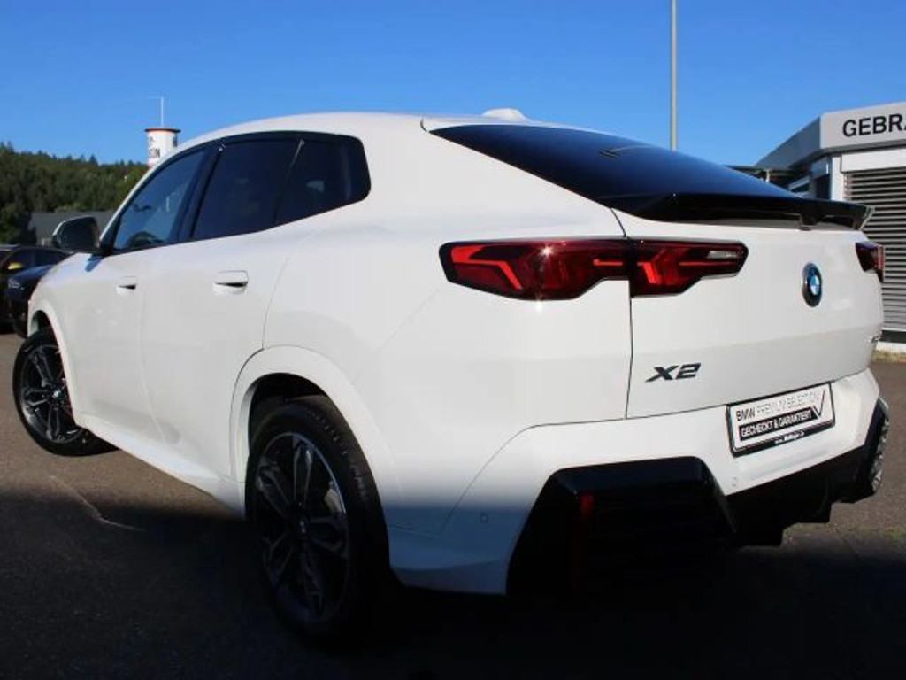 BMW X2