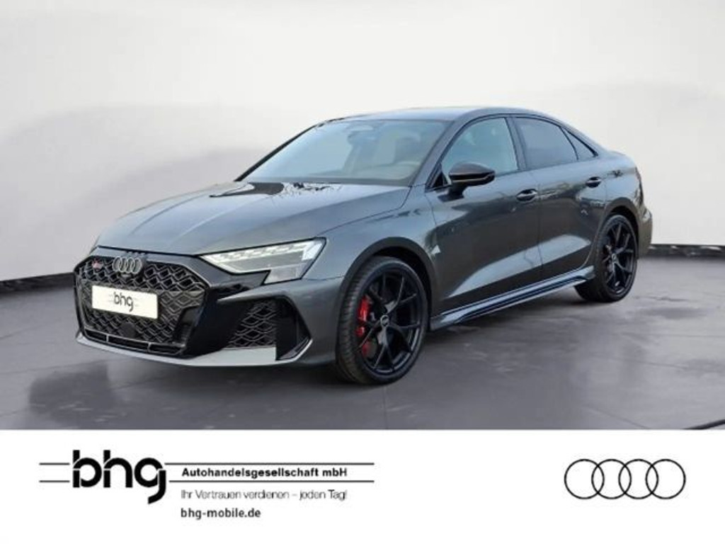 Audi RS3 Sedan S-Tronic