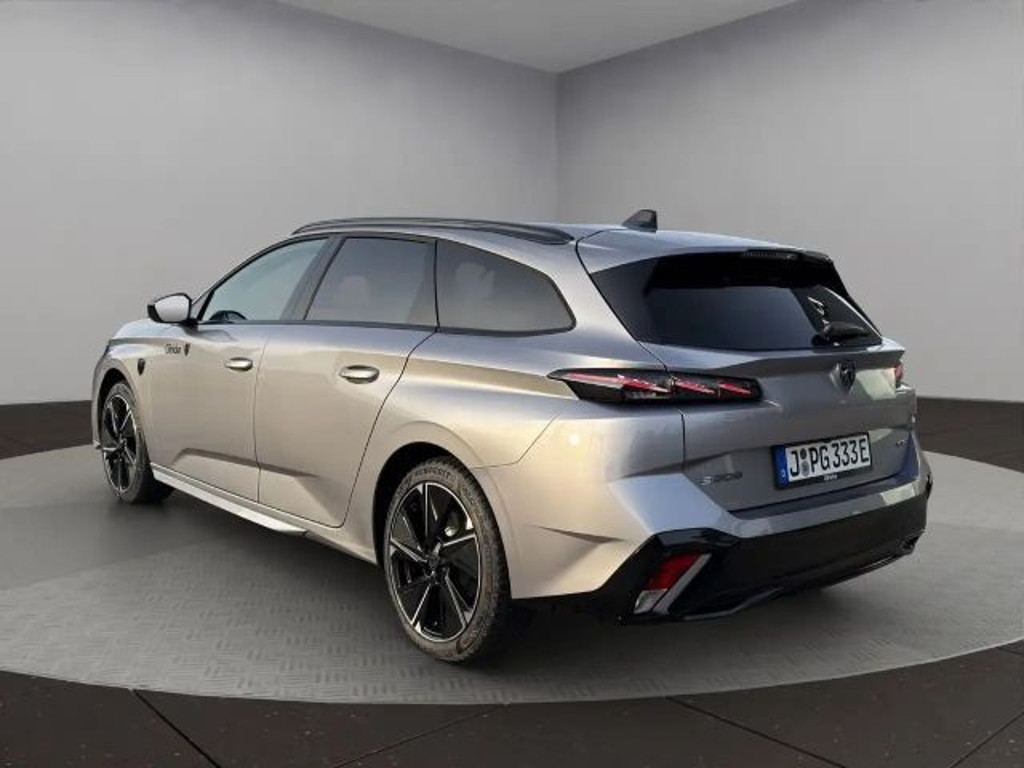 Peugeot e-308