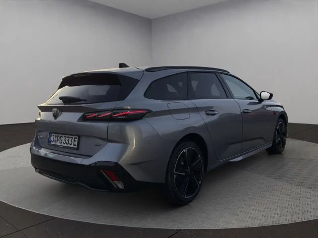 Peugeot e-308