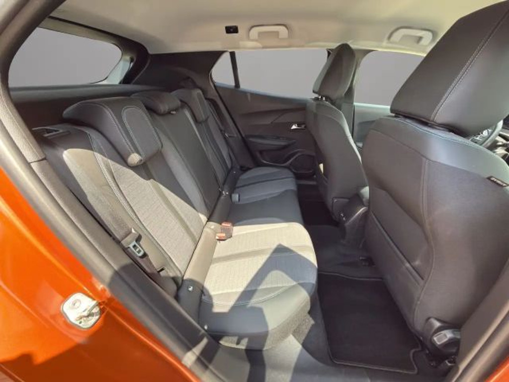 Peugeot e-2008