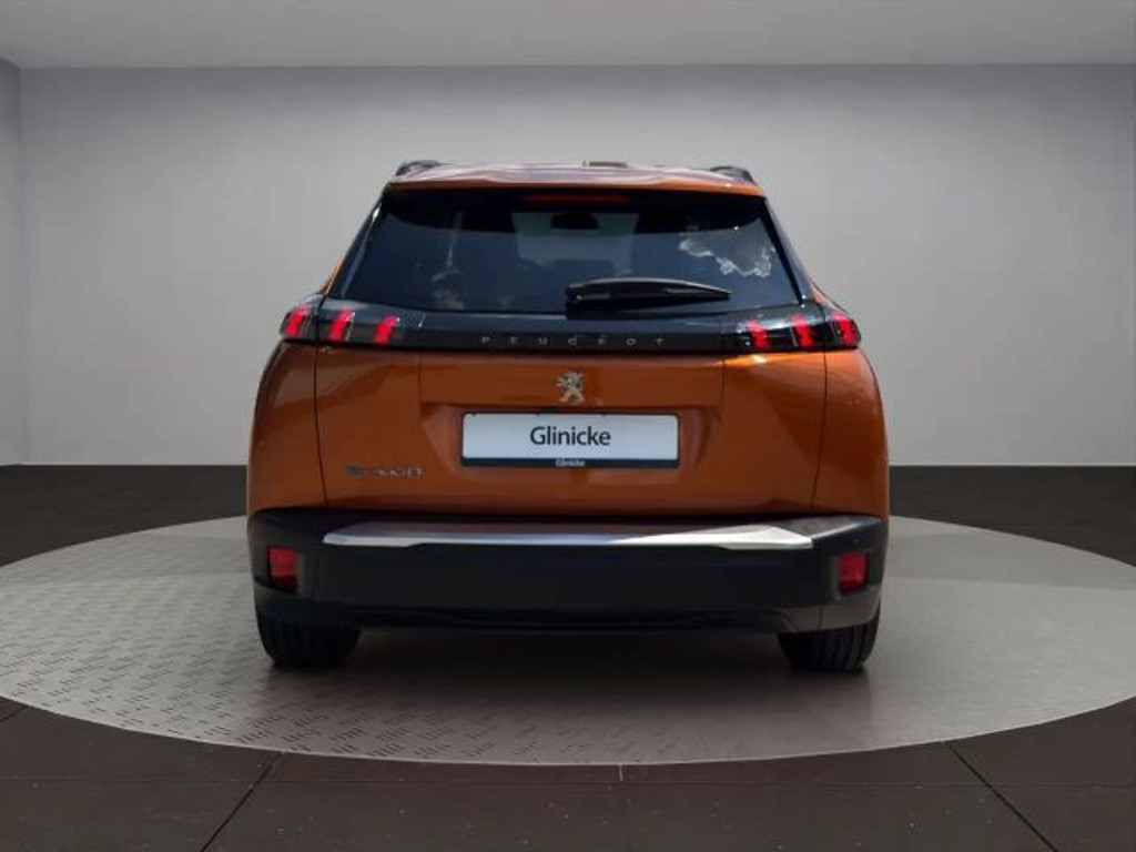 Peugeot e-2008