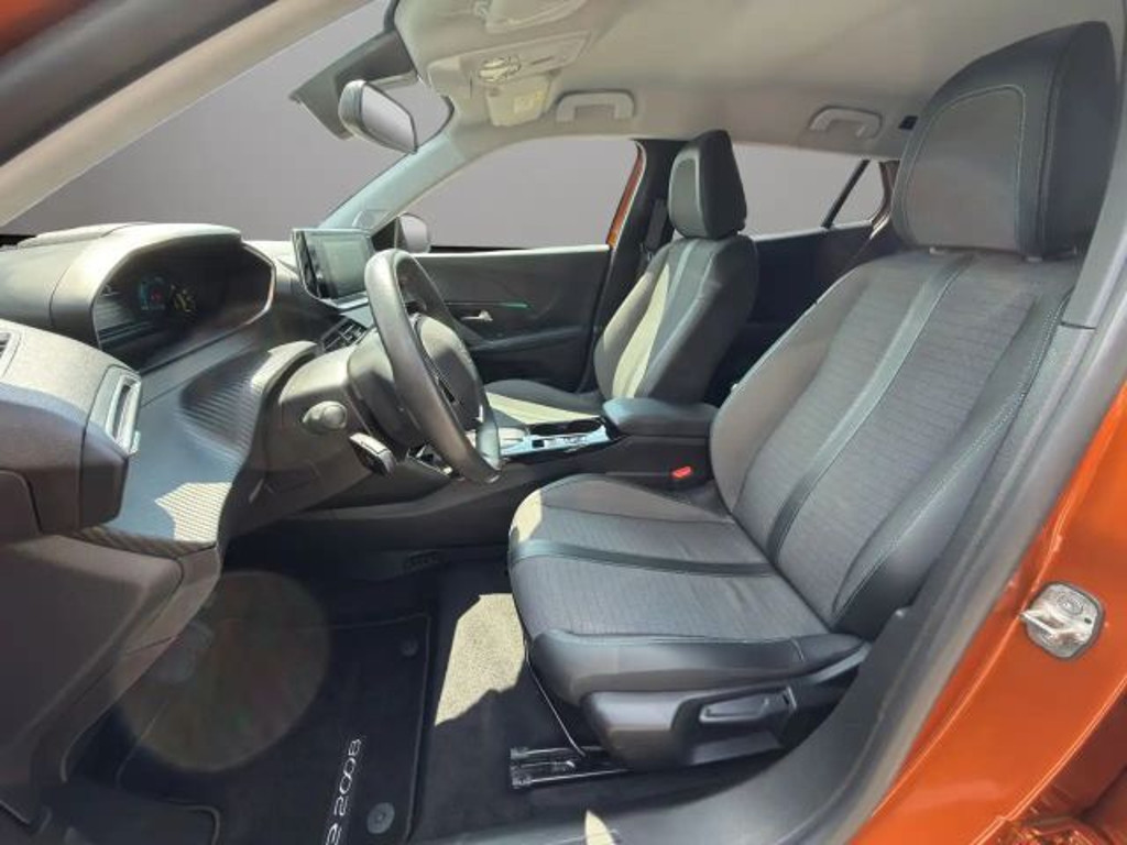 Peugeot e-2008