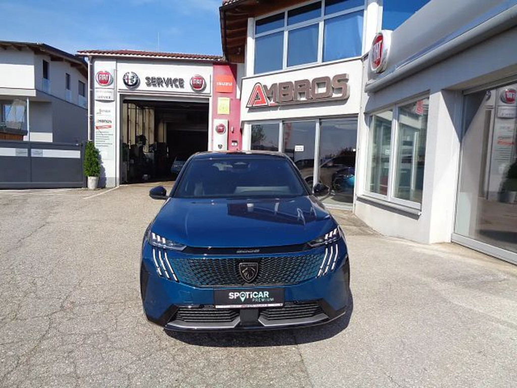 Peugeot E-3008