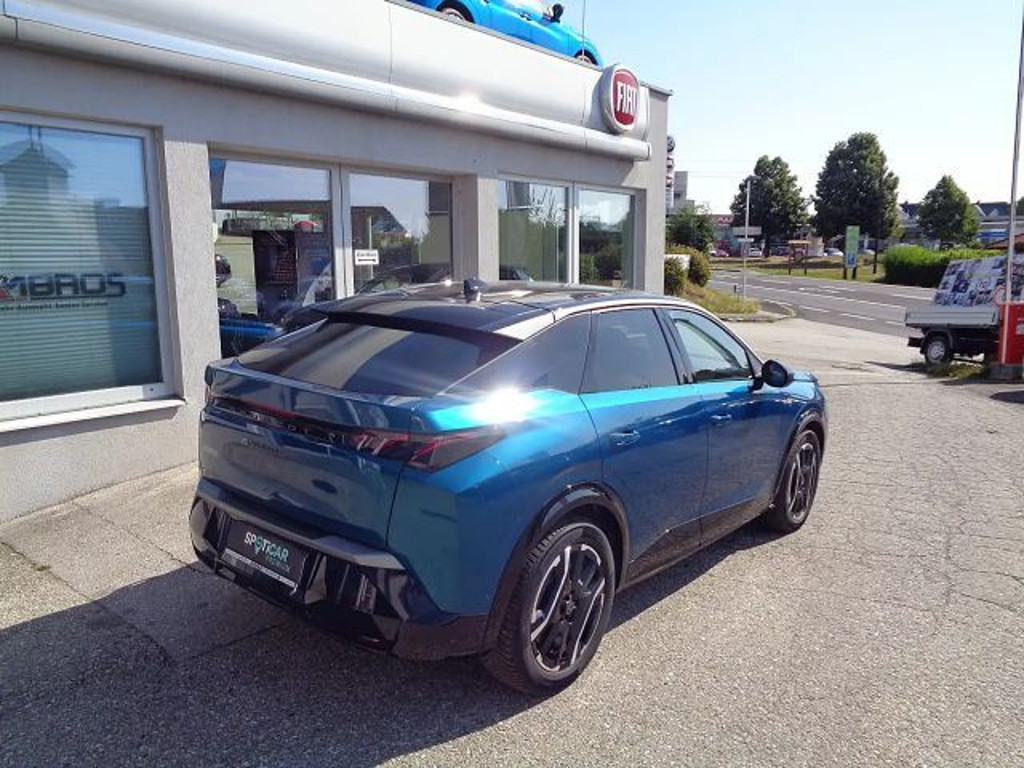 Peugeot E-3008