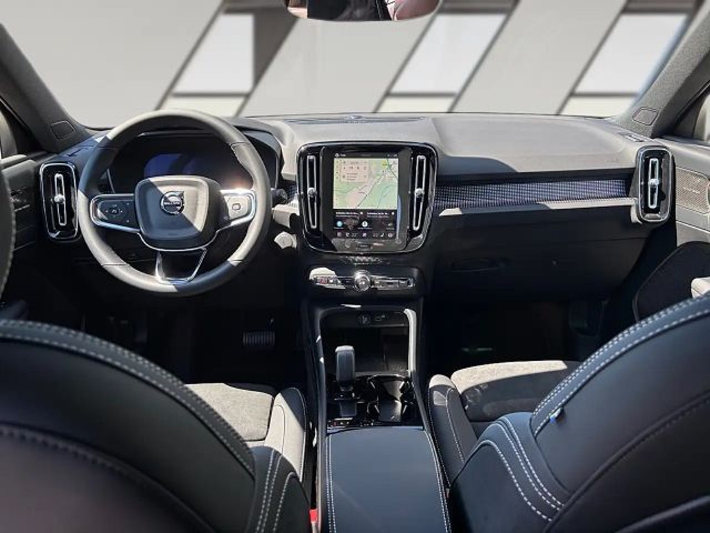 Volvo EX40