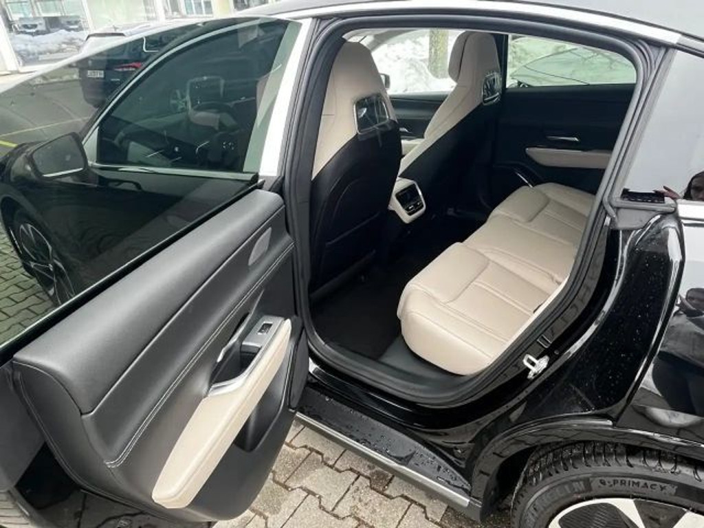 Mazda 6e
