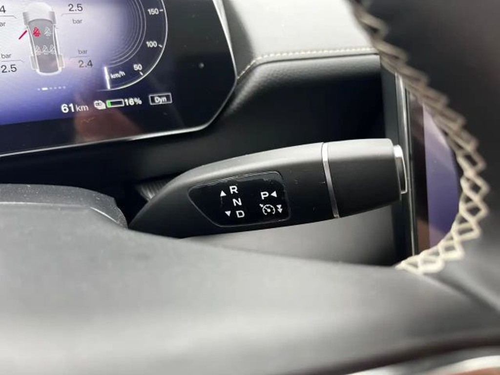 Mazda 6e