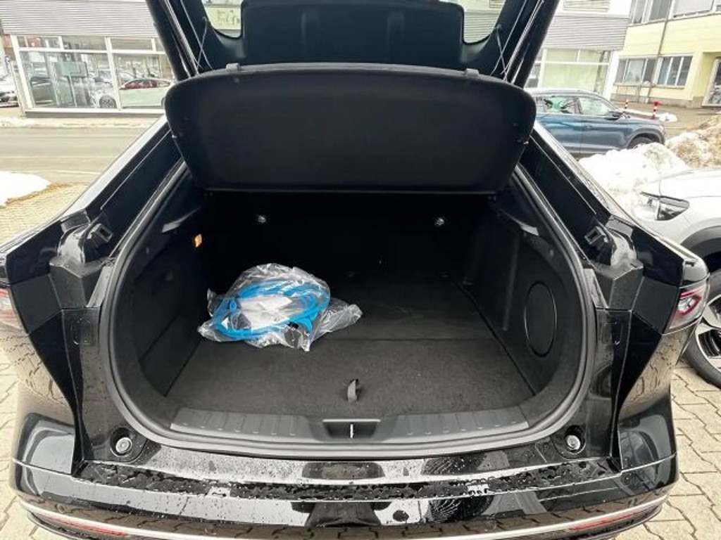 Mazda 6e