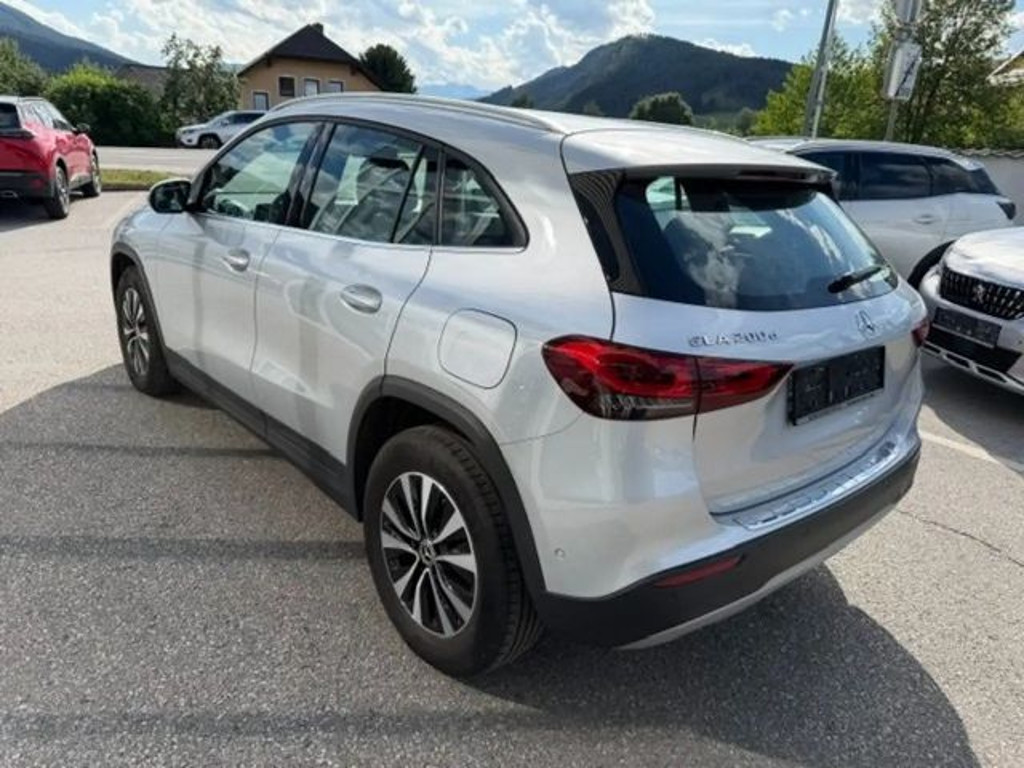 Mercedes-Benz GLA-Klasse