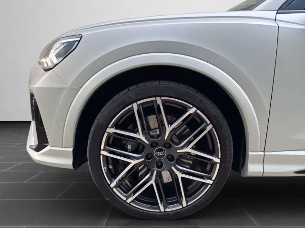 Audi RS Q3