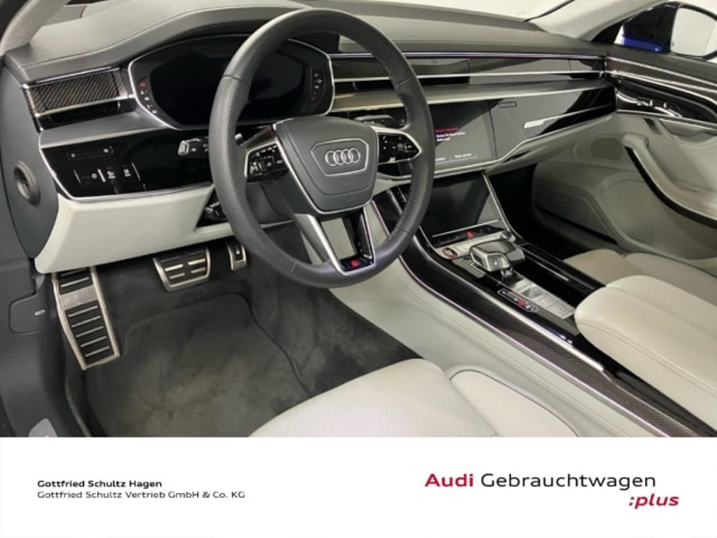 Audi S8