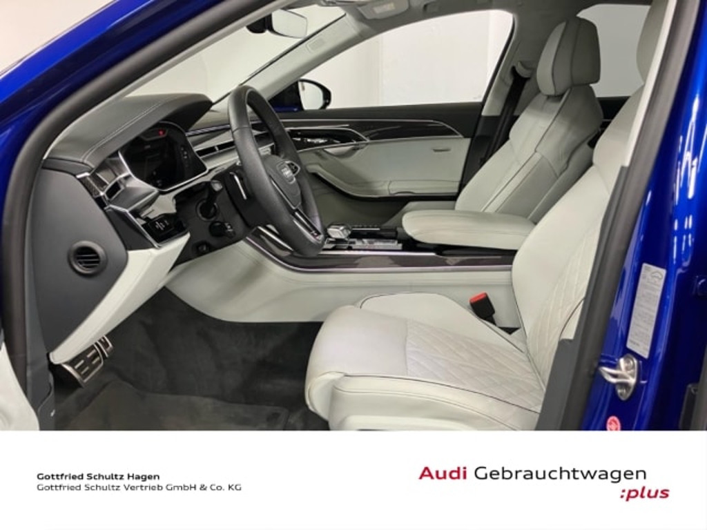 Audi S8