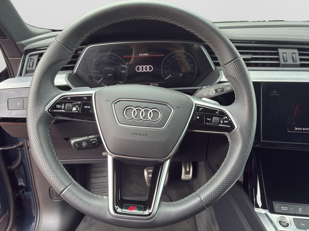 Audi Q8 e-tron