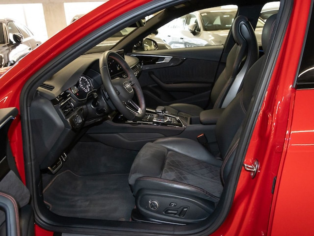 Audi S4