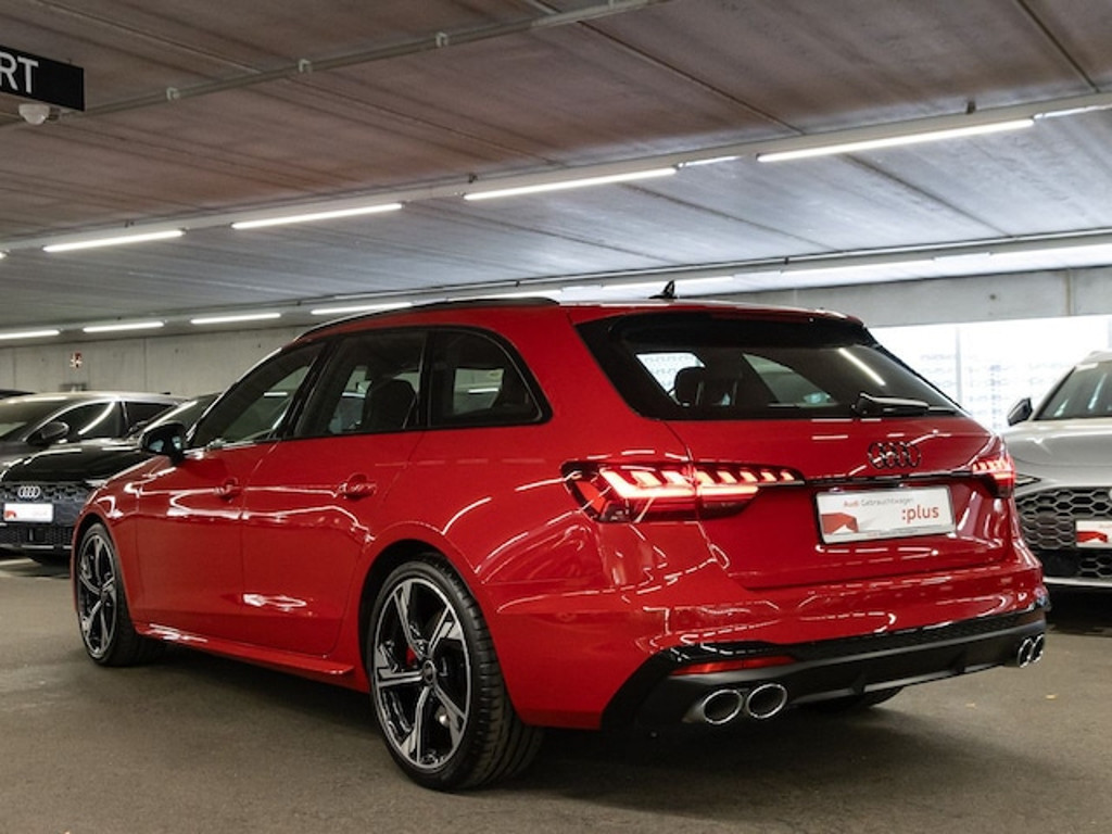 Audi S4
