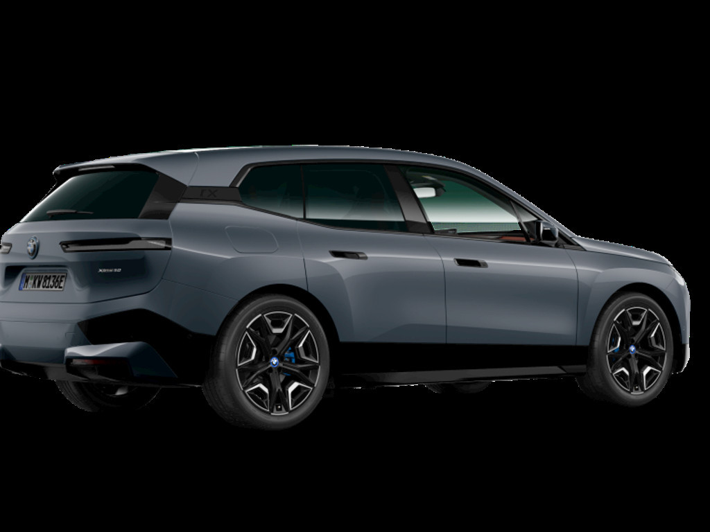 BMW iX