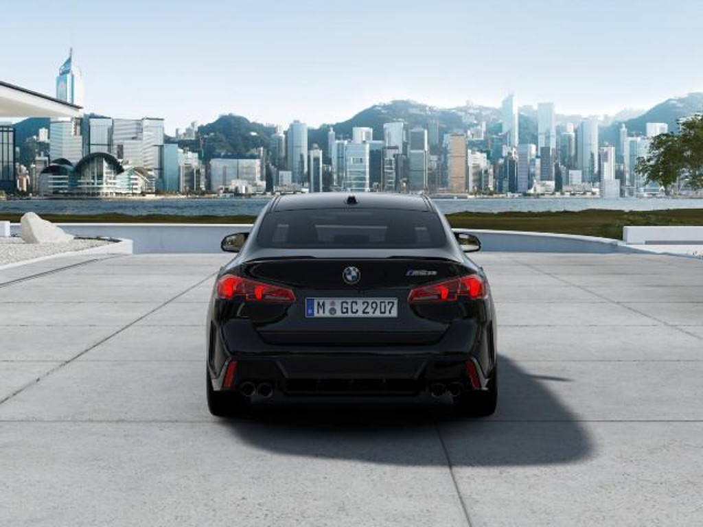 BMW M235