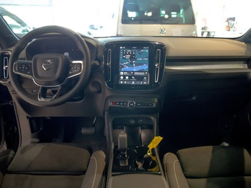 Volvo EX40