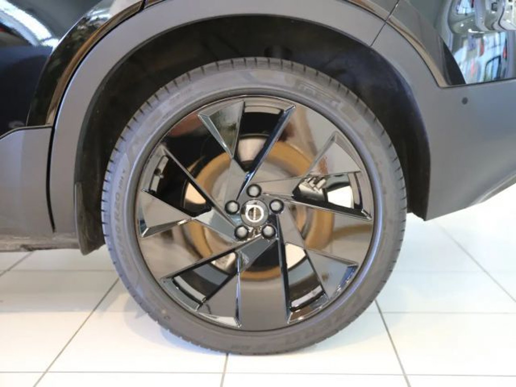Volvo EX40