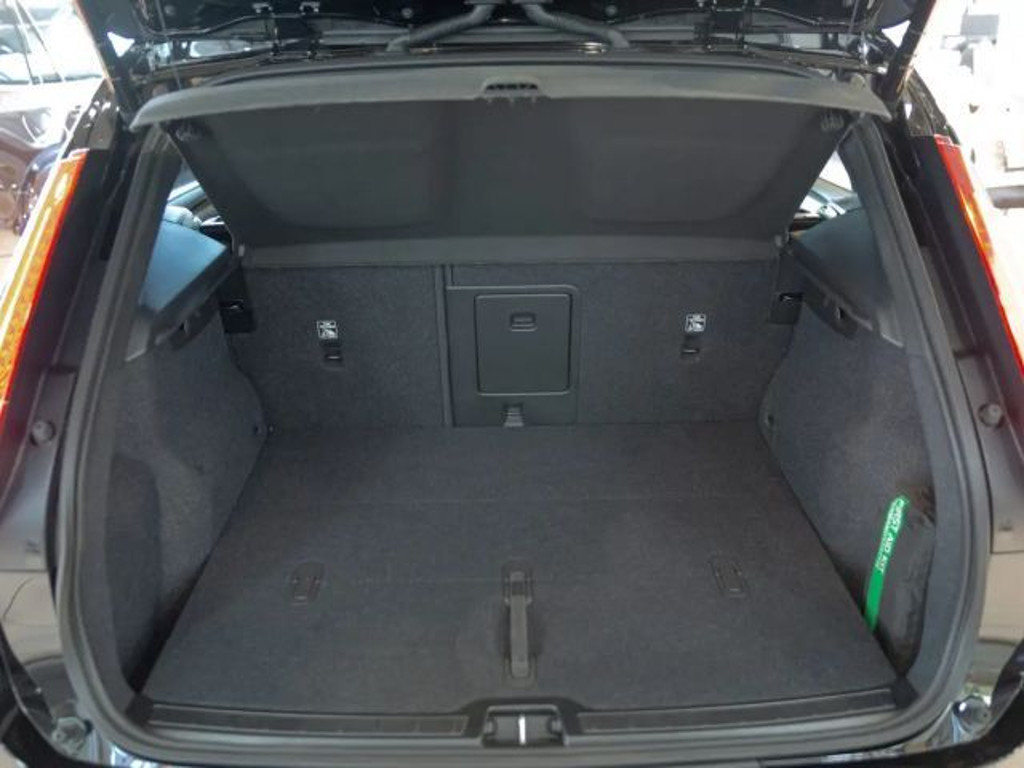 Volvo EX40